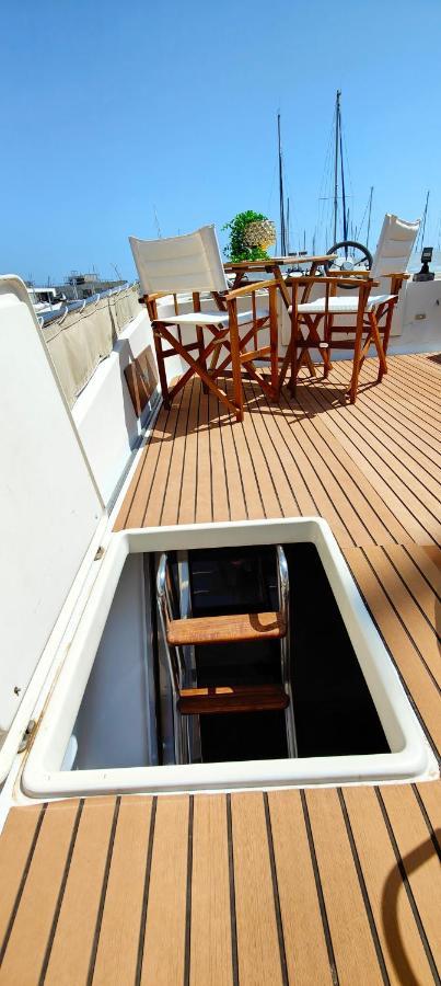 Panaby - House Boat *