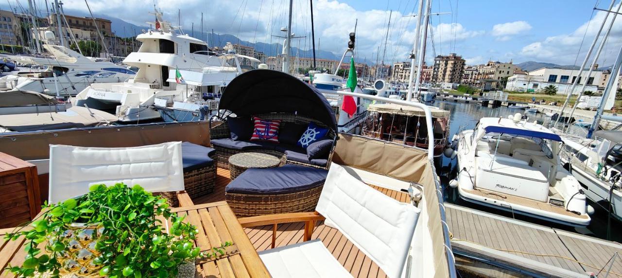 Panaby - House Boat Botel *